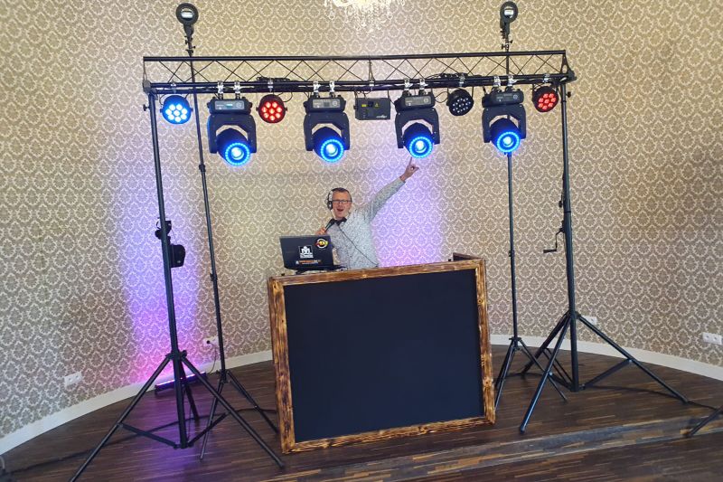 Dj MATee DJ na wesele Koszalin, Kołobrzeg, Szczecin, Słupsk Dj MATee DJ na wesele Koszalin, Kołobrzeg, Szczecin, Słupsk